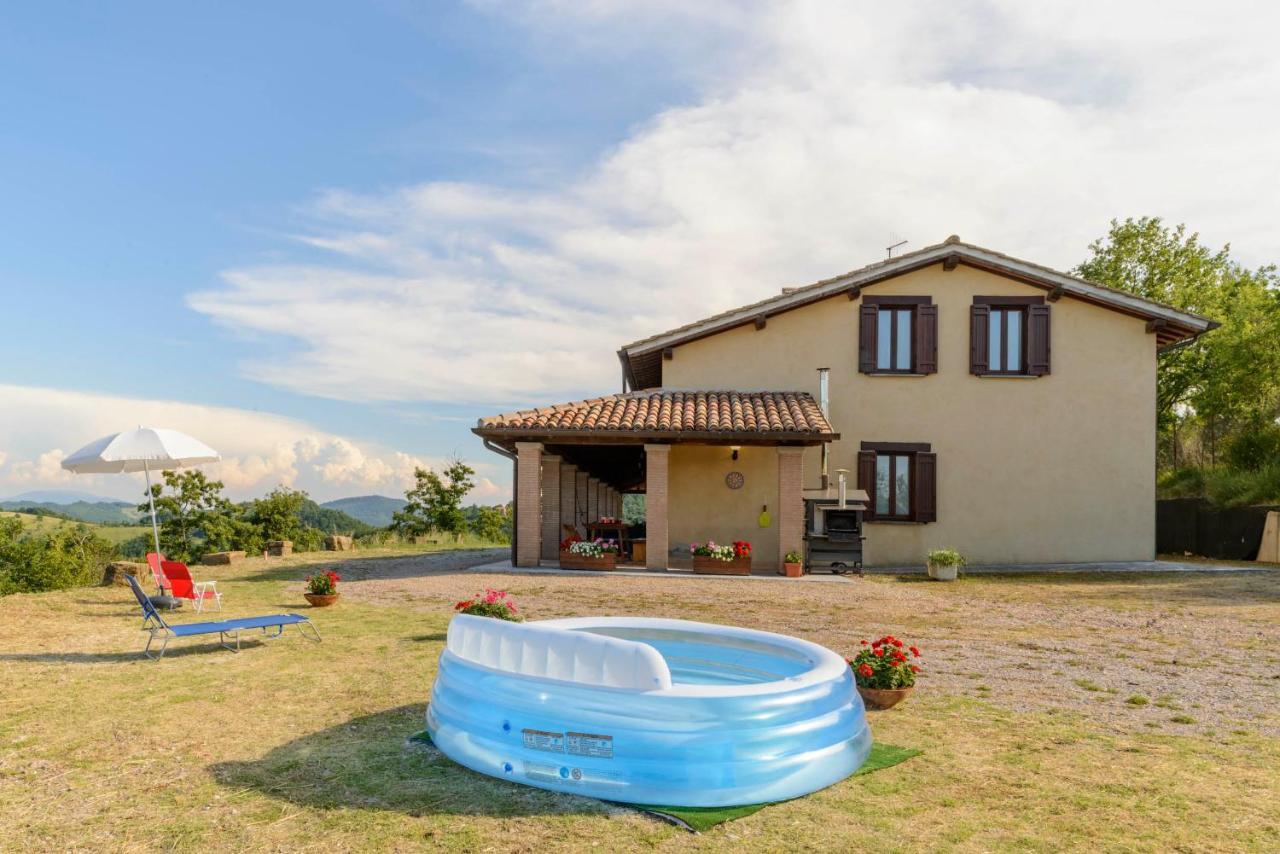 La Casa Di Claudia Villa กุบบีโอ ภายนอก รูปภาพ