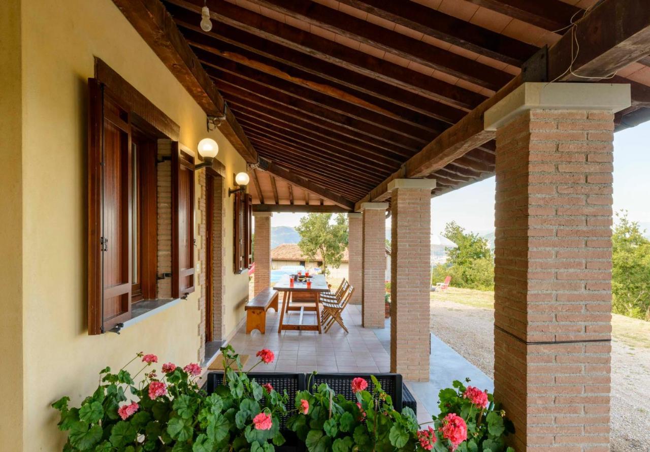 La Casa Di Claudia Villa กุบบีโอ ภายนอก รูปภาพ